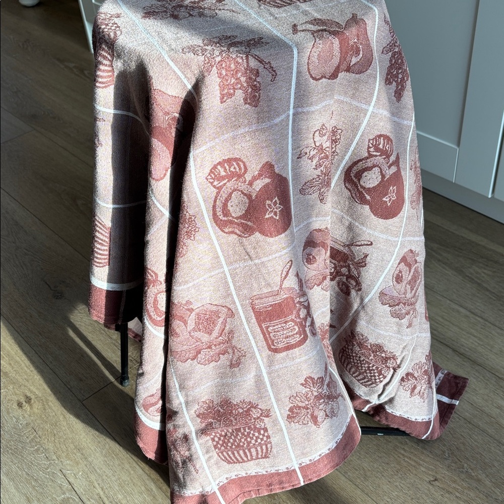 Cottagecore Patterned Table Cloth - Picture 3 of 7